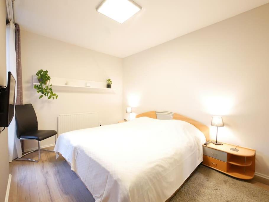 61 M2 Erdgeschosswohnung Mit Eigenem Parkplatz Vorm Haus Osnabrück Extérieur photo